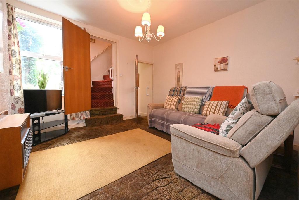 Property photo 2 of 14 Lounge1.Jpg