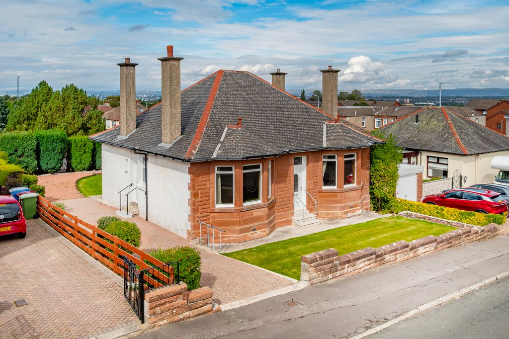 Property photo 1 of 33