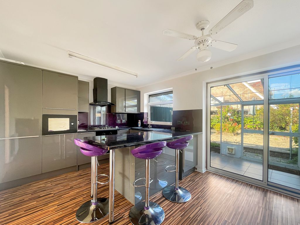 Property photo 2 of 17 Ae8532Be34B8735879B391A21E88De3Fbf3885Fd