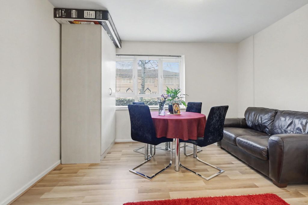 Property photo 2 of 18 Dining Room