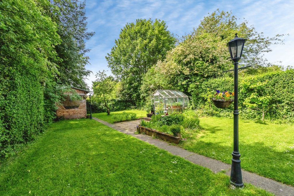 Property photo 1 of 20 Garden