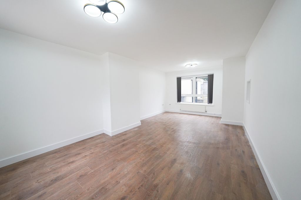 Property photo 2 of 16 Dsc00913