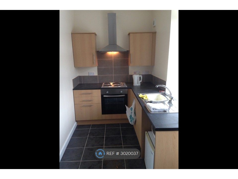 Property photo 2 of 5 Kitchen