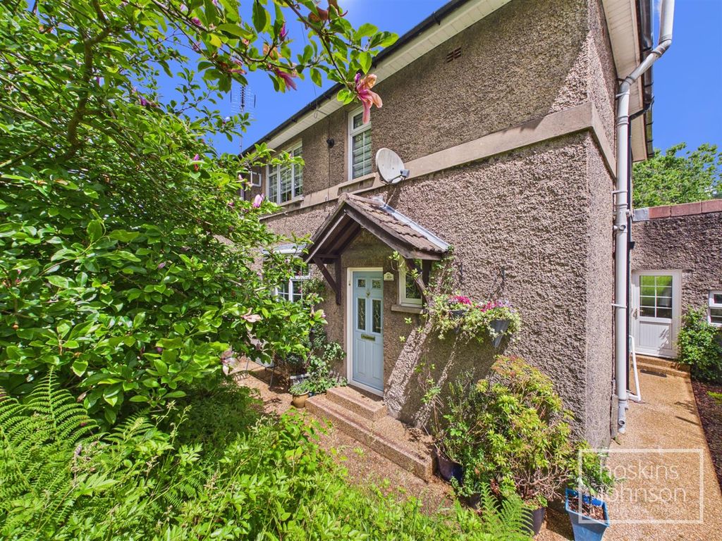 Property photo 1 of 33