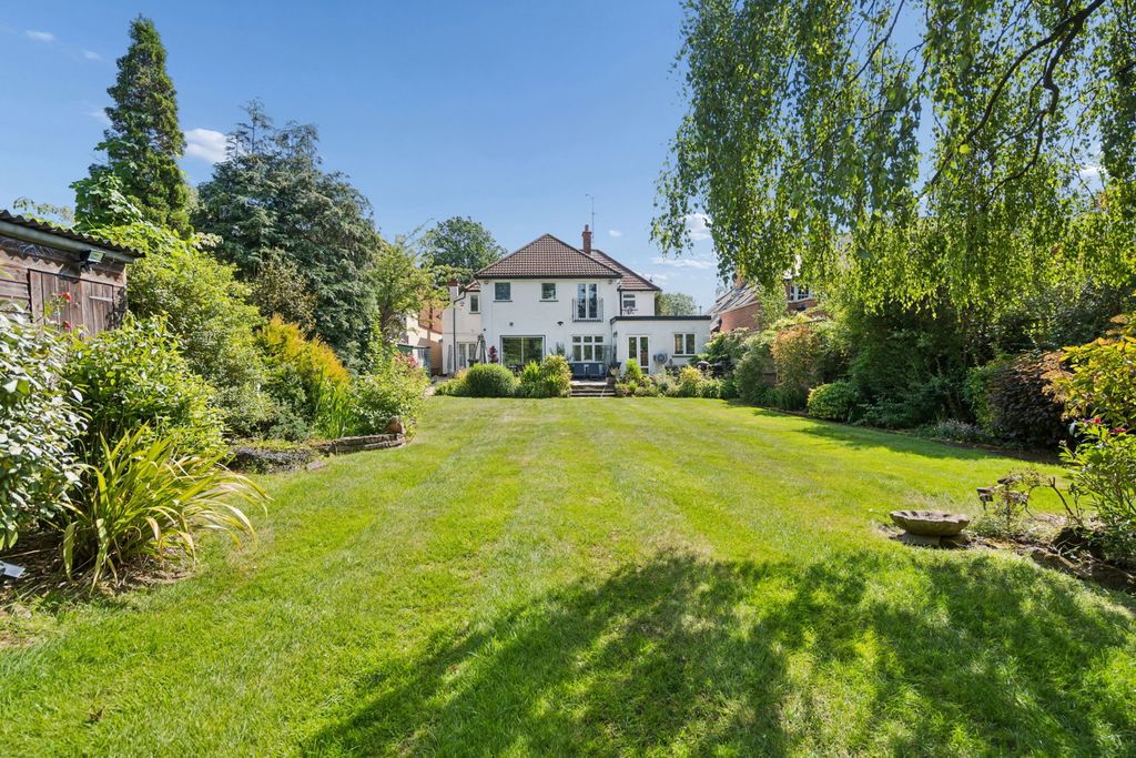 Property photo 1 of 18
