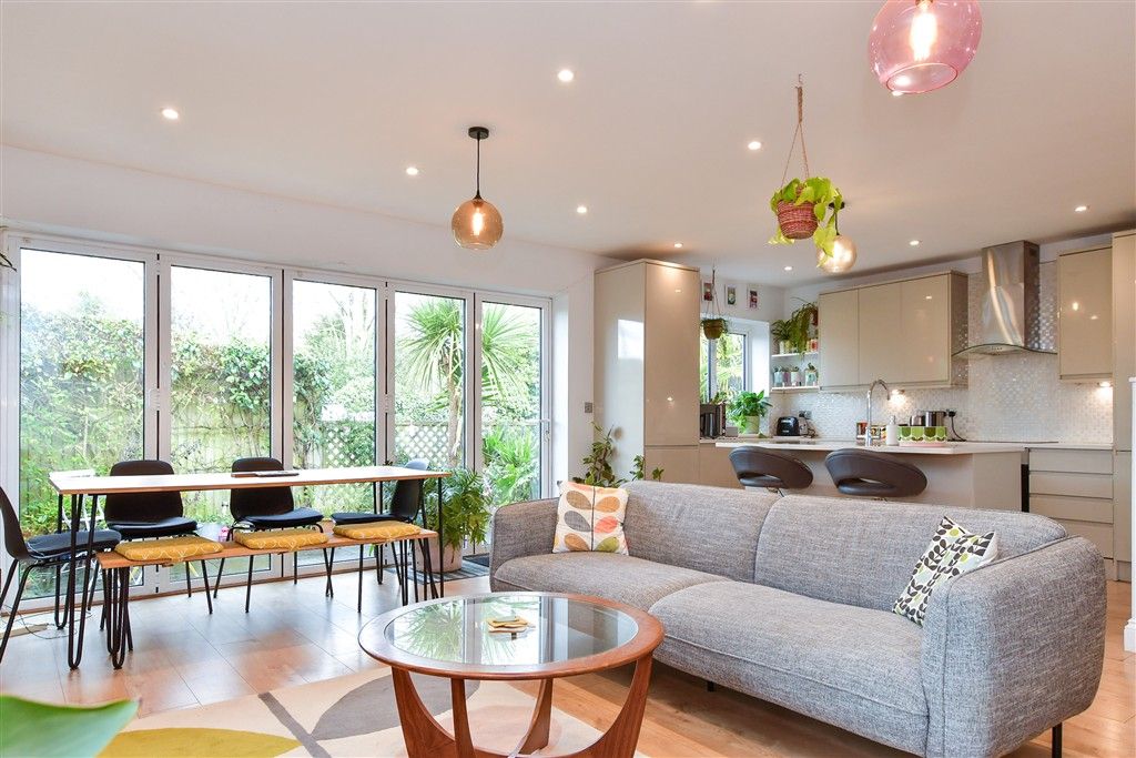 Property photo 2 of 16 Lounge/ Kitchen