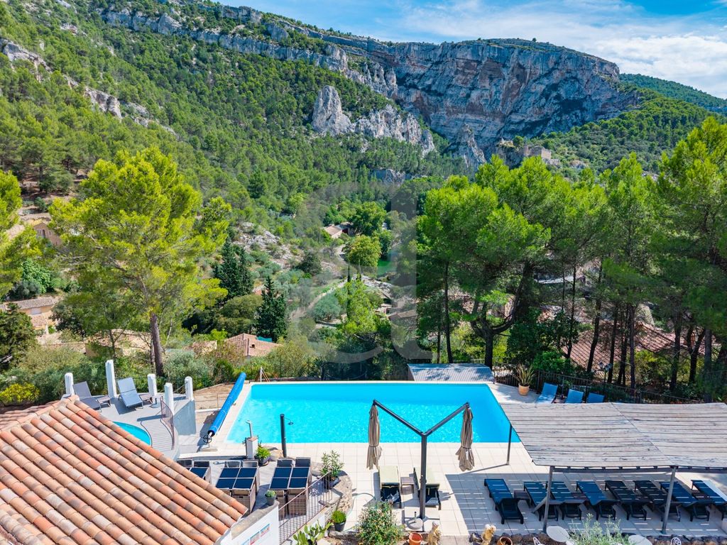 Property photo 2 of 44