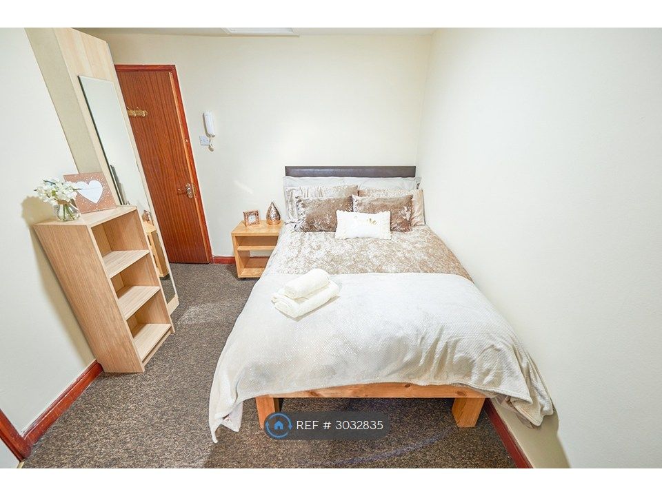 Property photo 1 of 4