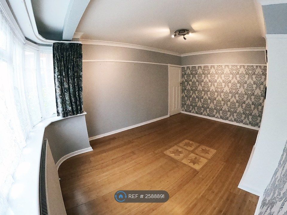 Property photo 2 of 18 Living Room