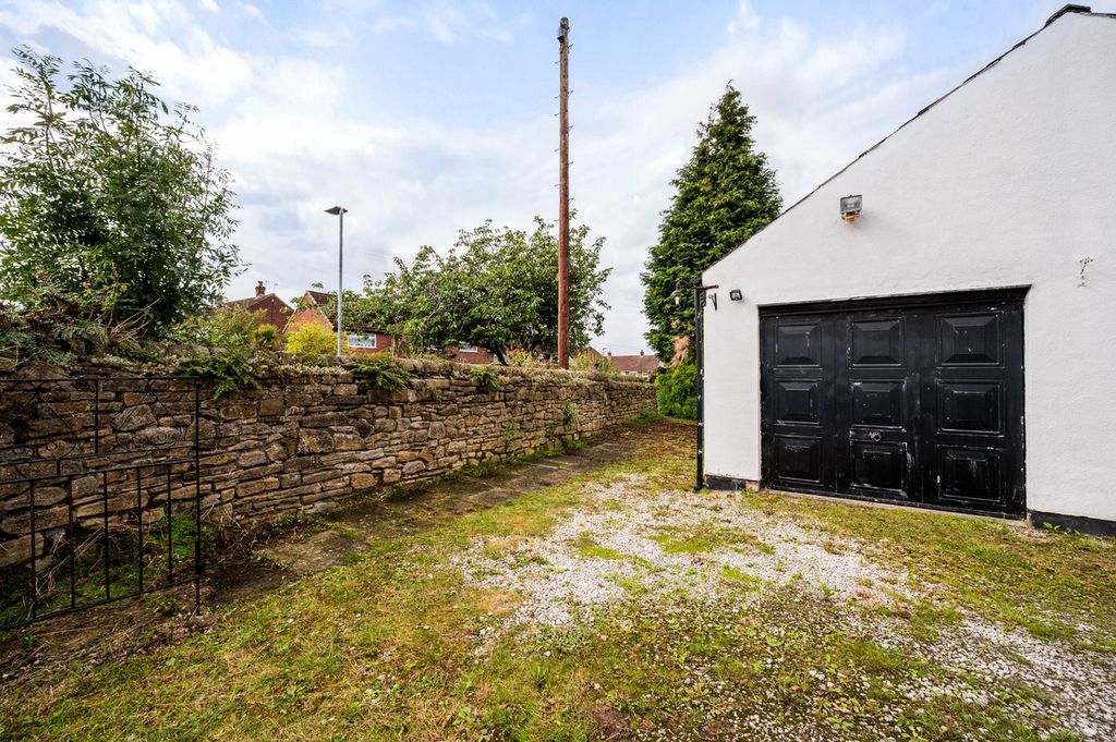 Property photo 2 of 22