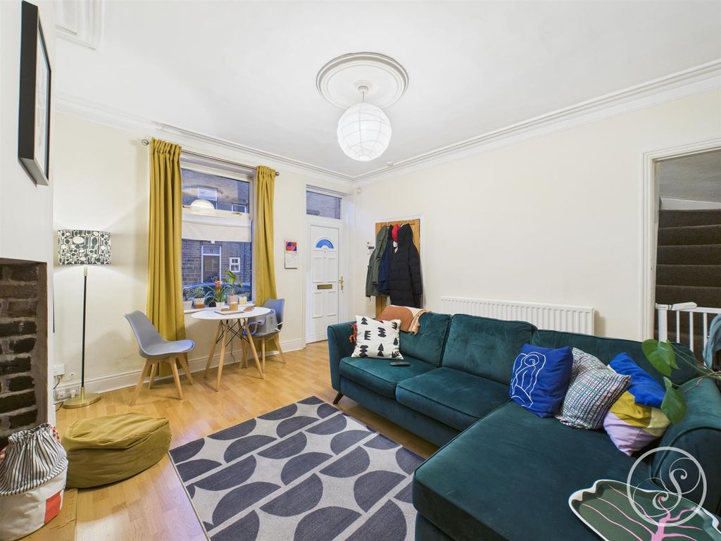 Property photo 1 of 12 Cam02071G0-Pr0788-Still009.Jpg