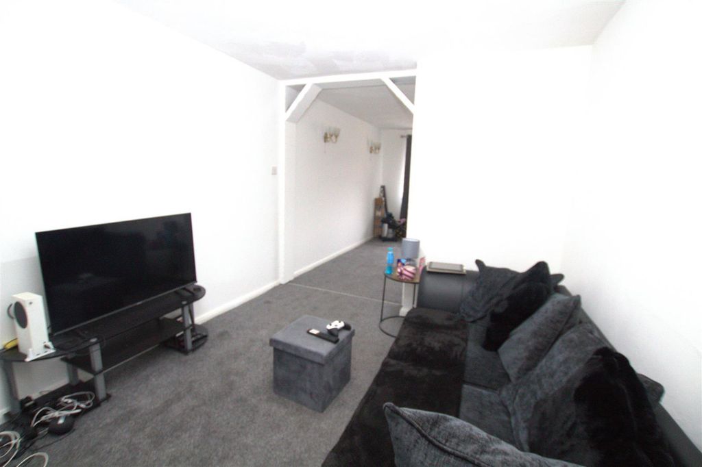 Property photo 2 of 10 Front 1.Jpg