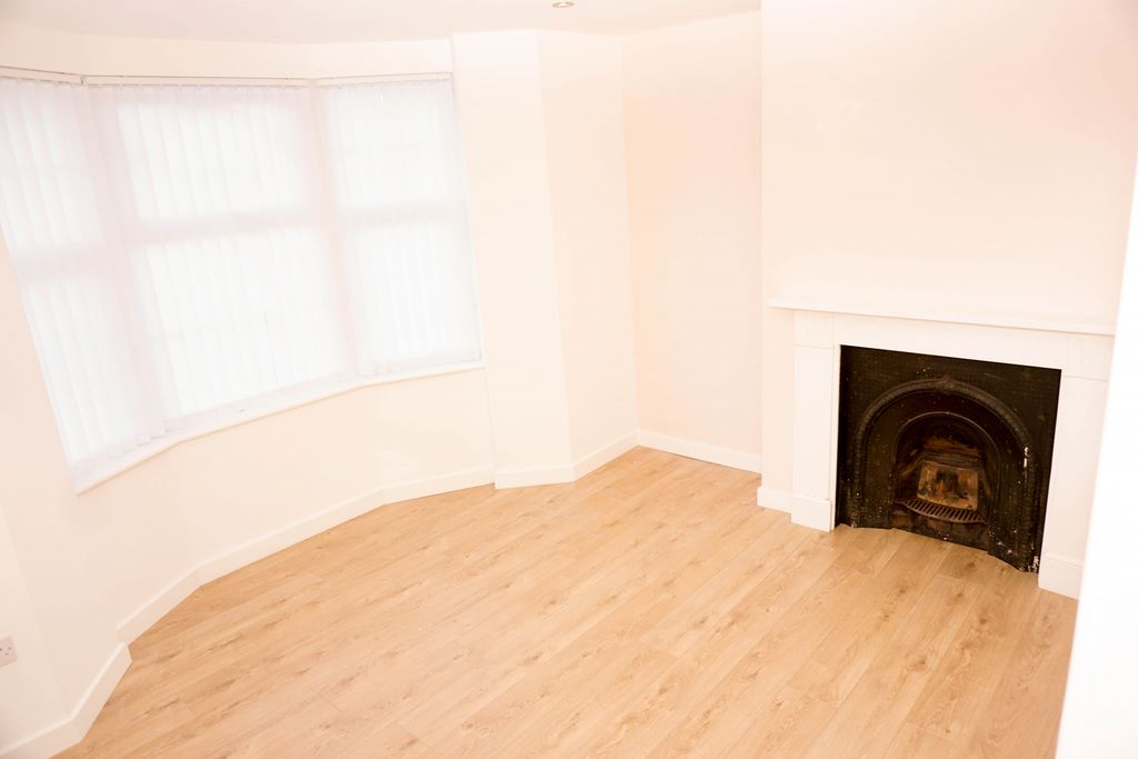 Property photo 2 of 14 Gallery
