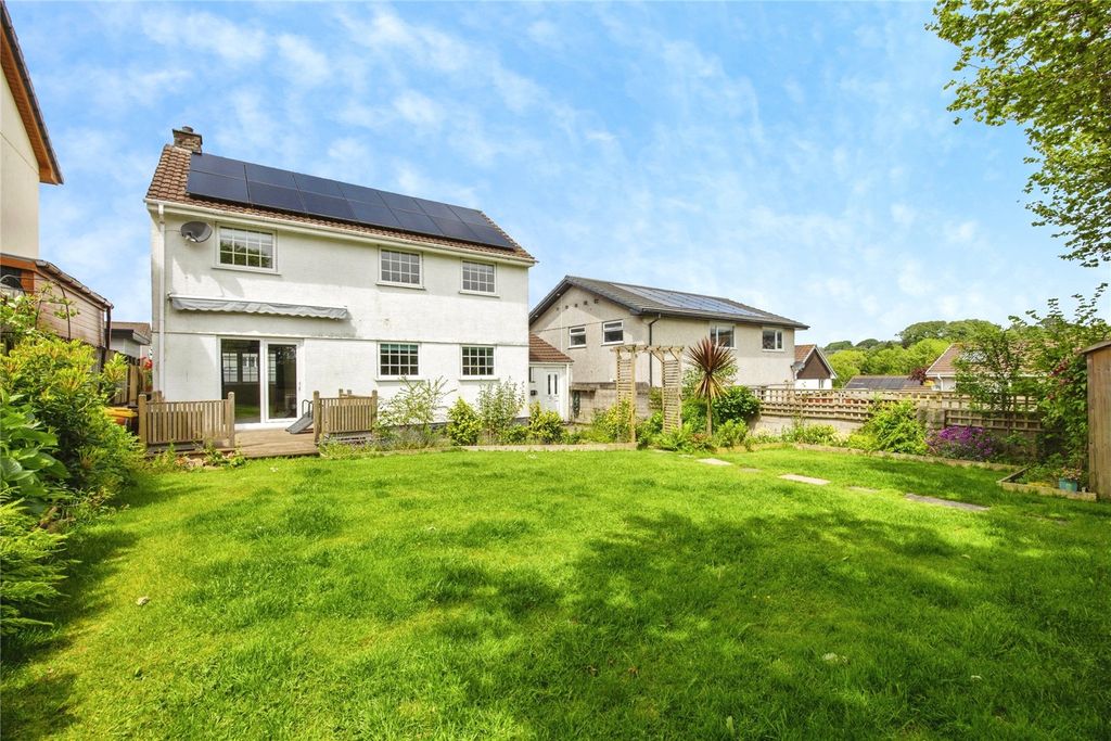 Property photo 2 of 18 Picture No. 26