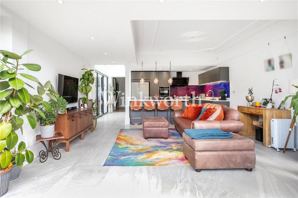 Property photo 1 of 18 Picture No. 08