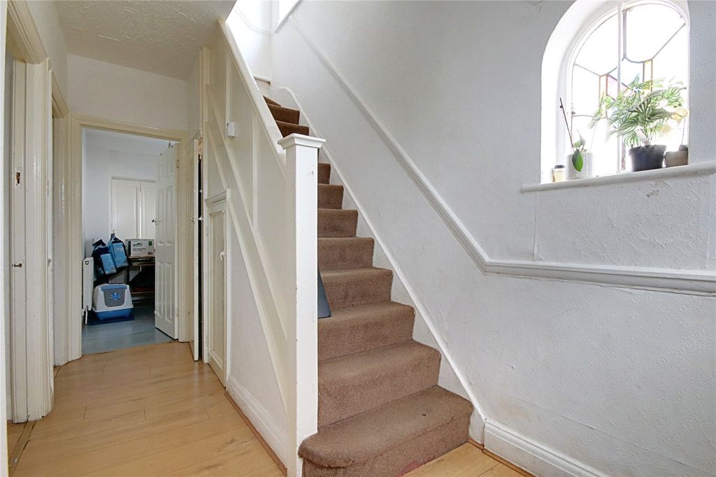 Property photo 3 of 16 Picture No. 01