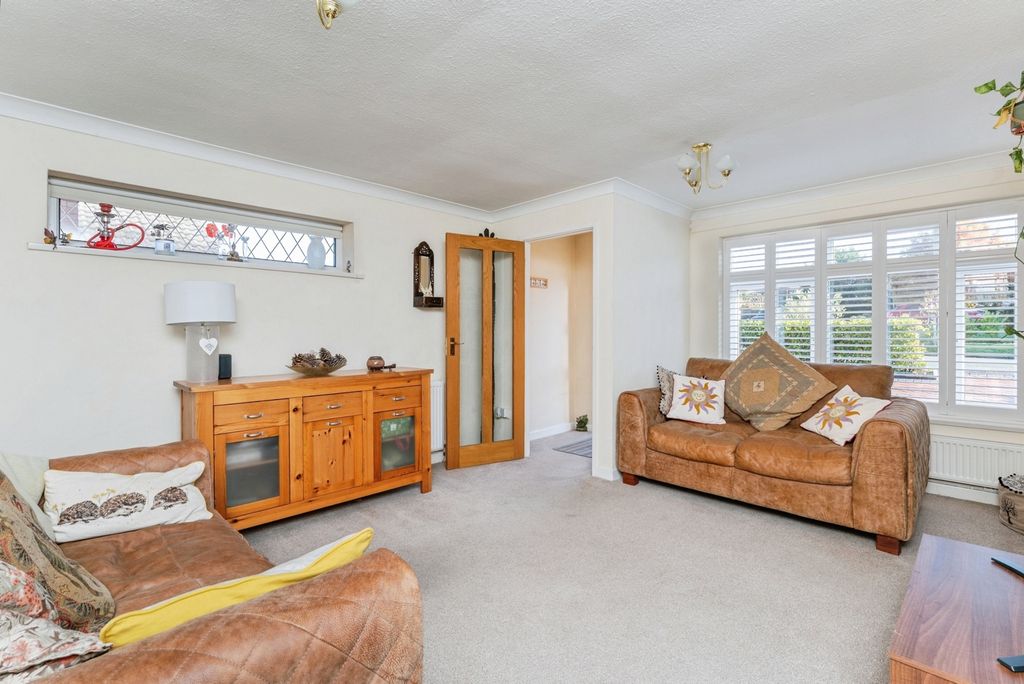 Property photo 2 of 16 Photo