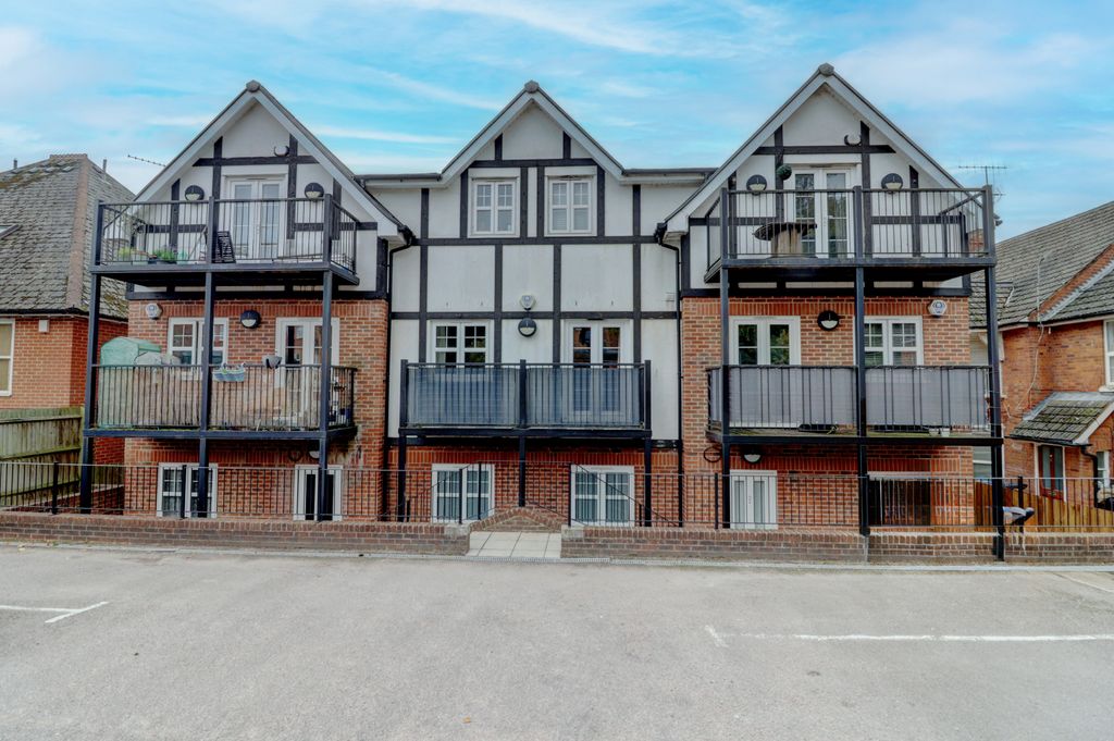 Property photo 1 of 10 Picture No. 01