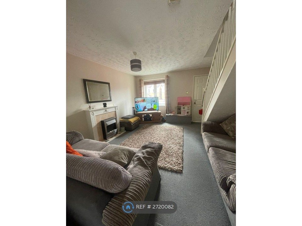 Property photo 2 of 8 Lounge