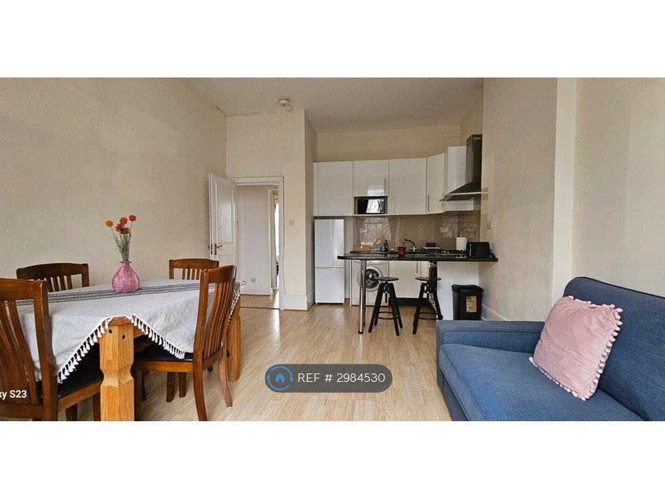 Property photo 2 of 22