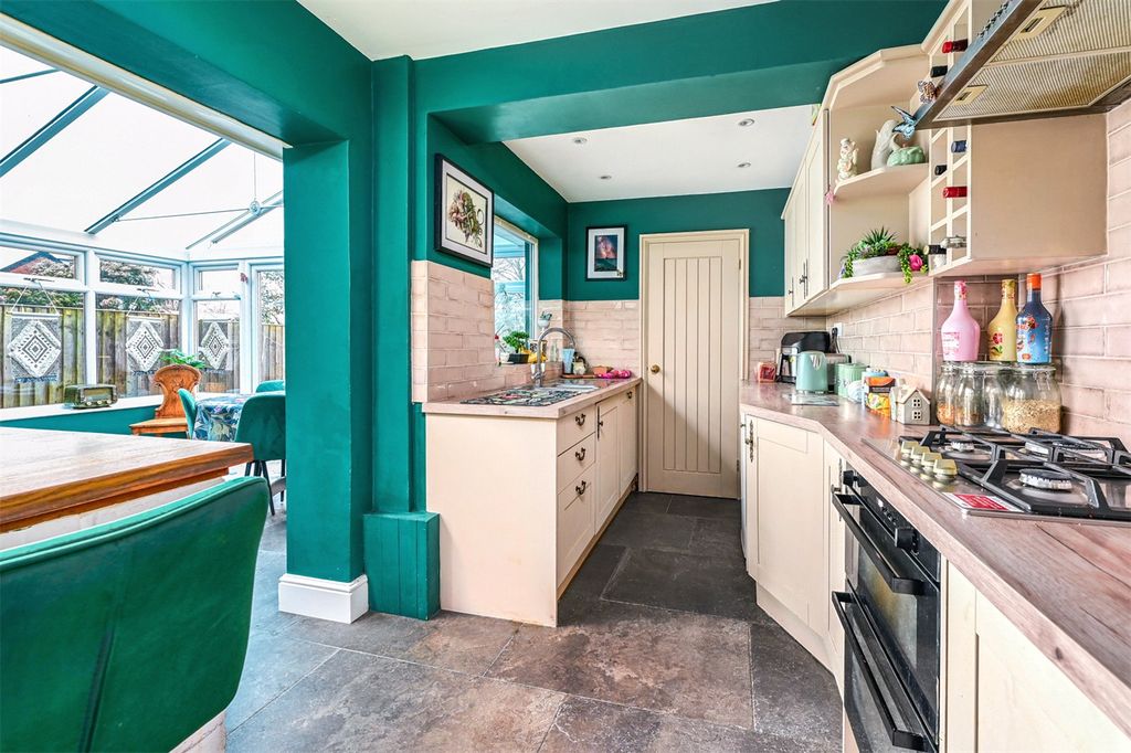 Property photo 3 of 17 Picture No. 15