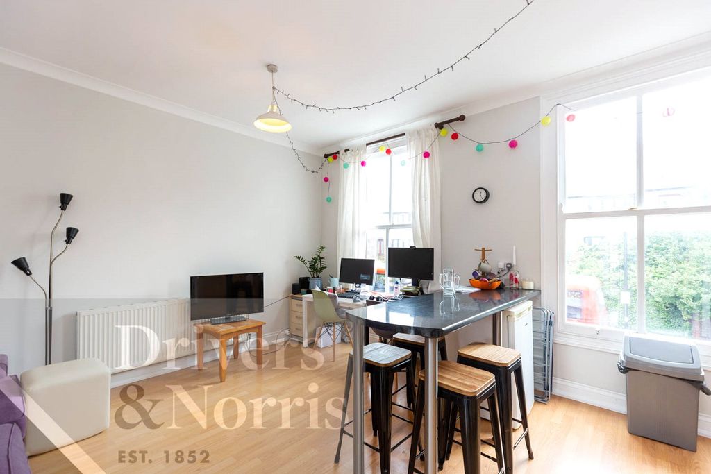 Property photo 1 of 14 Picture No. 05