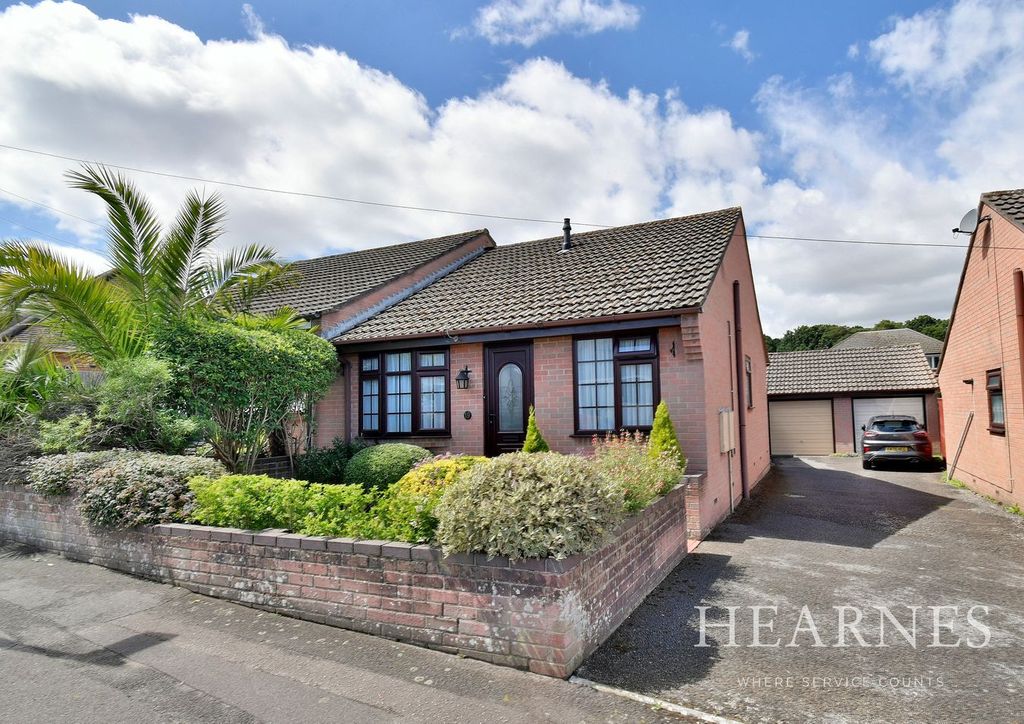 Property photo 1 of 12
