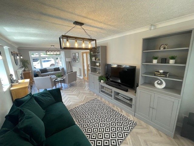 Property photo 2 of 27 Photo 12