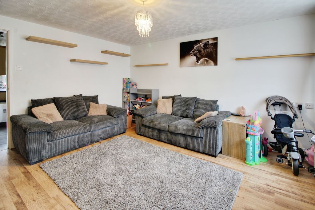 Property photo 2 of 11 Photo 7