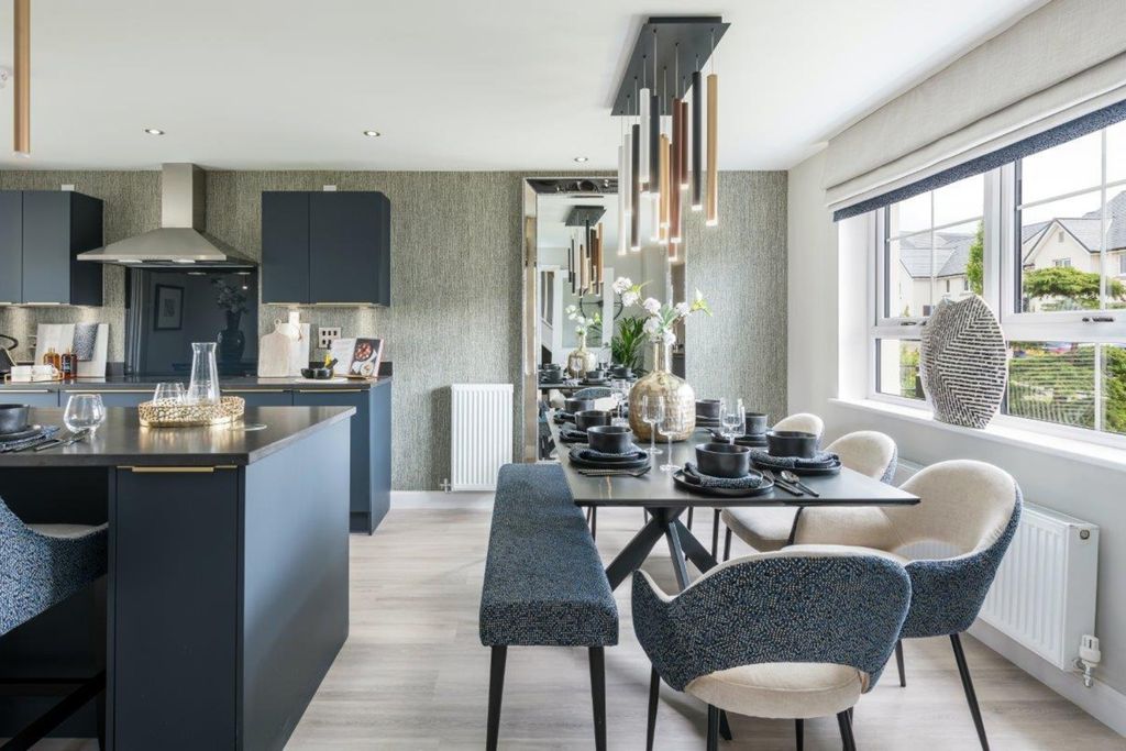 Property photo 2 of 10 Kitchen/Dining Space In Detached 4 Bedroom Home