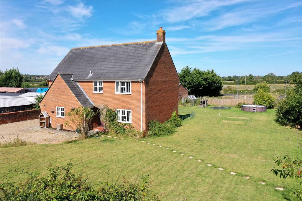 Property photo 2 of 24 Picture No. 23