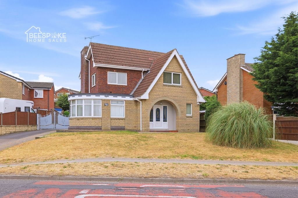 Property photo 1 of 40