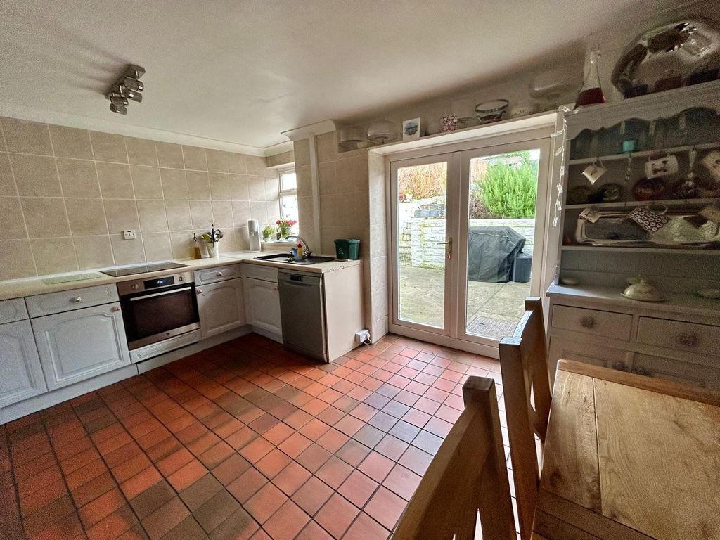 Property photo 3 of 19 Kitchen-Diner