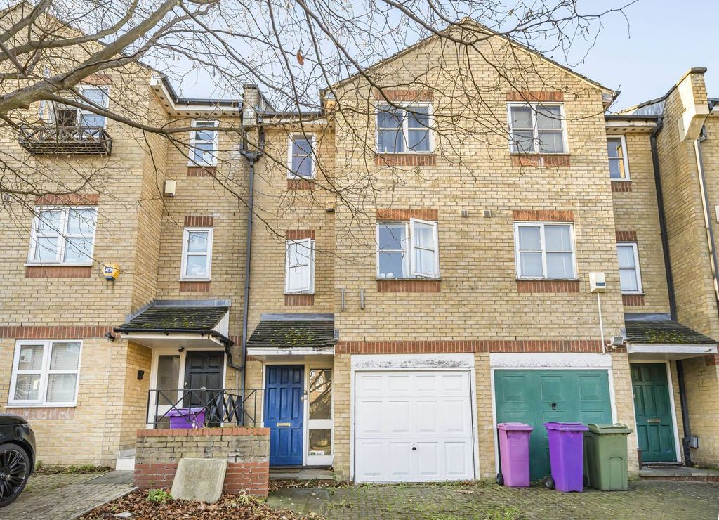 Property photo 2 of 15