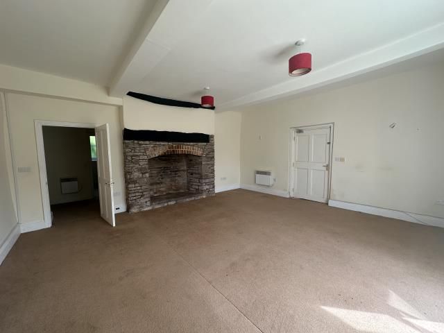 2 bed flat for saleThe View, Wormelow, Hereford HR2 photo 4