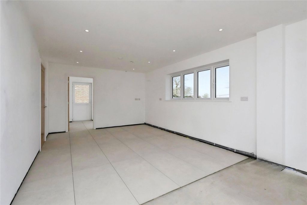 Property photo 3 of 28 Picture No. 58