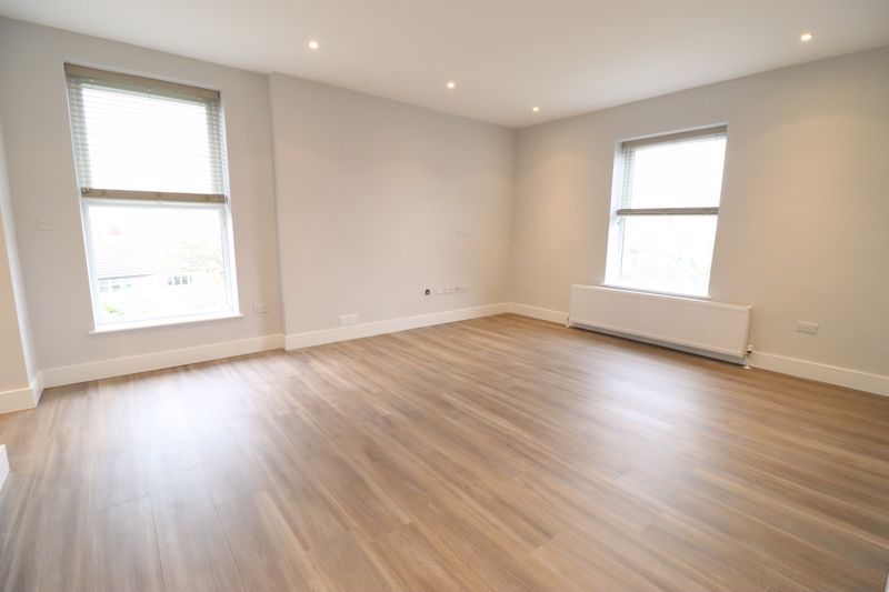 Property photo 2 of 18 Photo 8