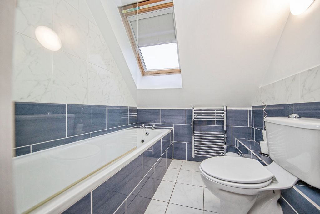 Additional image 10 of 2 bed flat for saleSt. Peters Street, Ipswich, Suffolk IP1