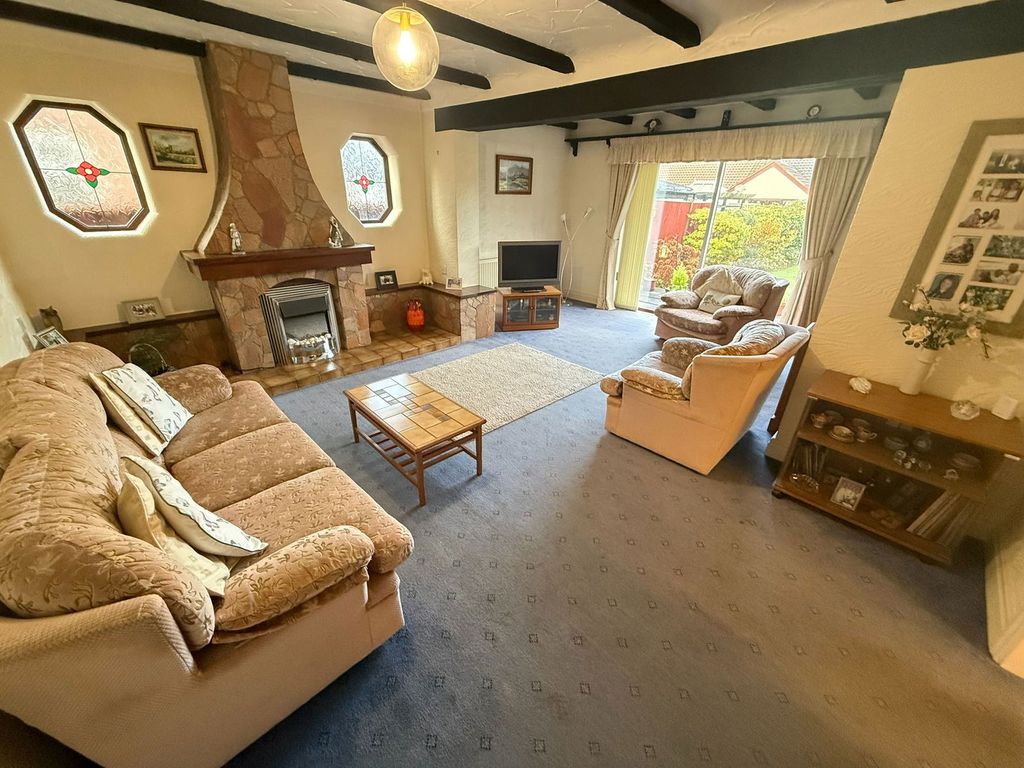 Property photo 2 of 22