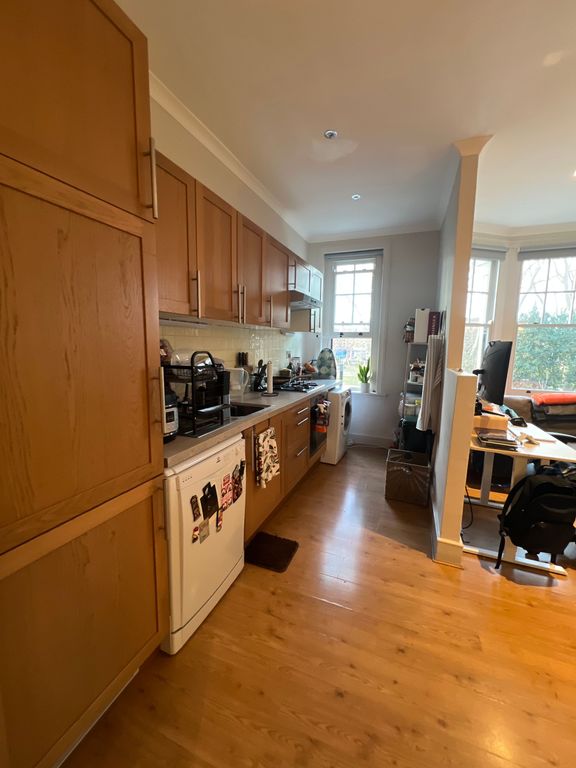 Property photo 2 of 9 Kitchen