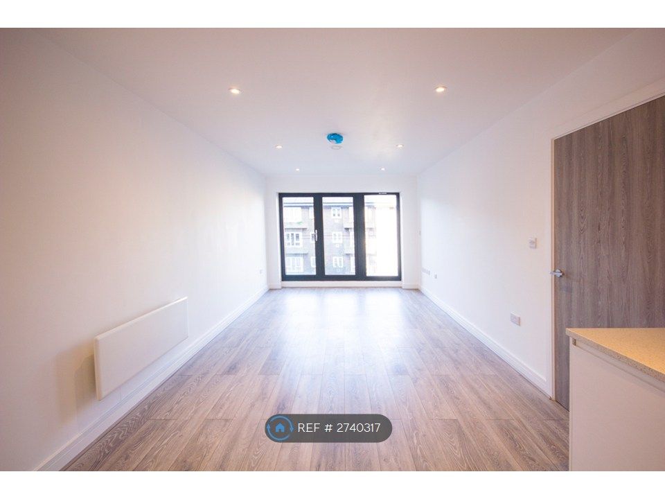 Property photo 2 of 9 Modern Layout