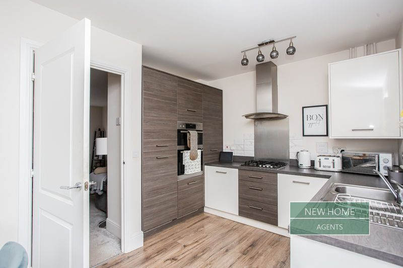 Property photo 3 of 20 Photo 6