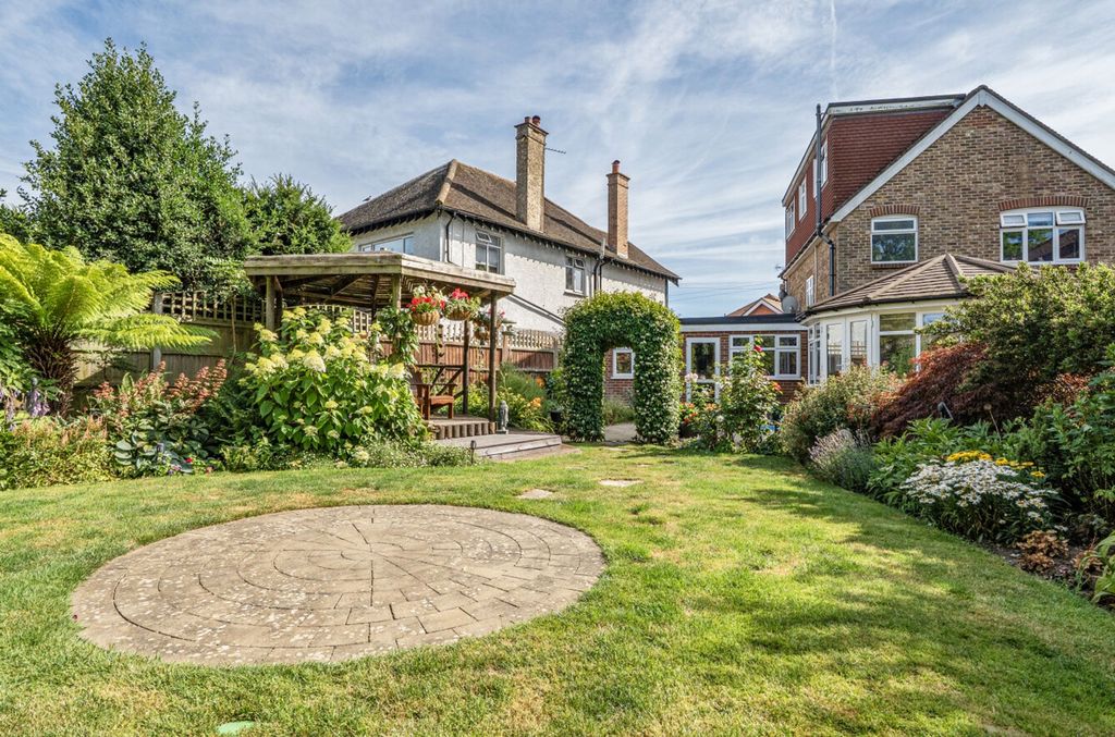 Property photo 1 of 23