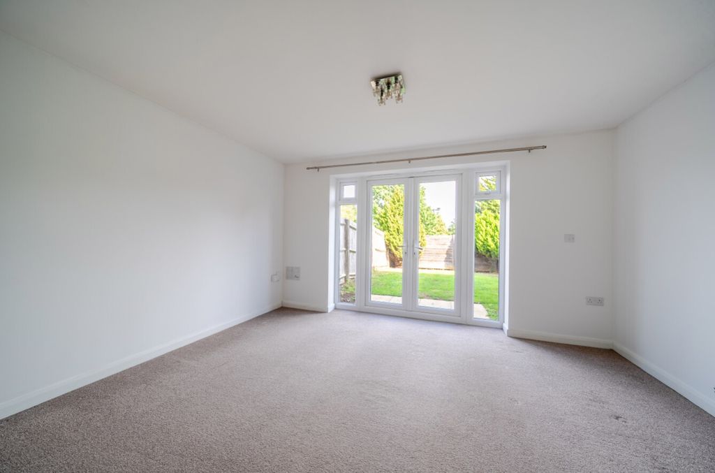 Property photo 3 of 10 1521048-4-1A0A05F148626