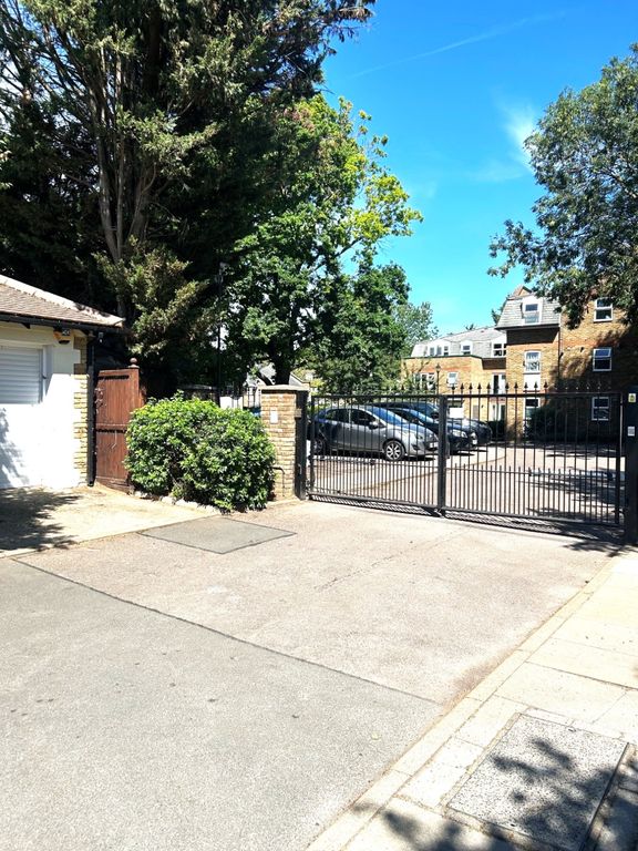 Property photo 2 of 13 Gated Front Entrance