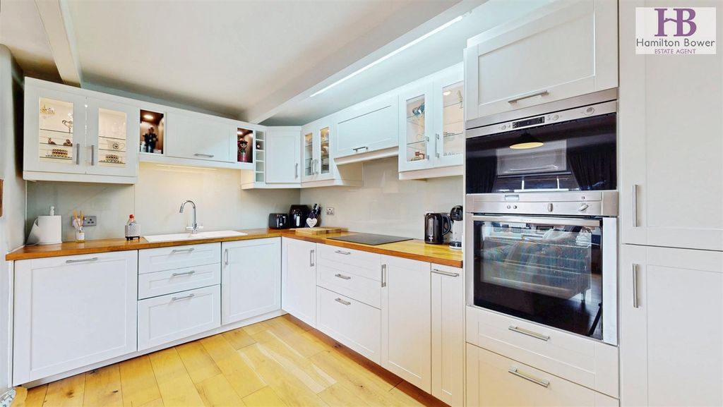 Property photo 3 of 12 Ab4cc353-8-Lane-Ends-03272026_093249.Jpg