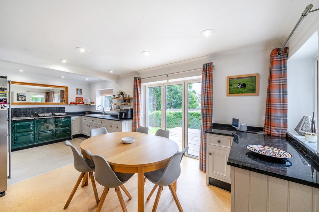 Property photo 3 of 22 Kitchen Breakfast Room