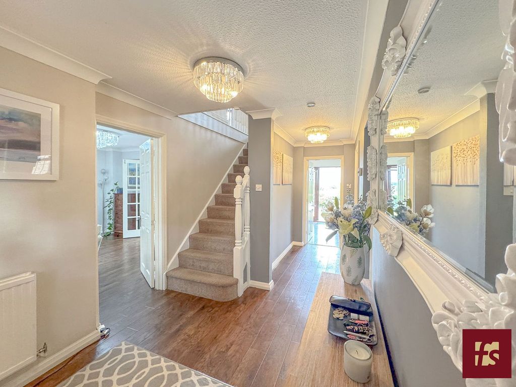 Property photo 3 of 40