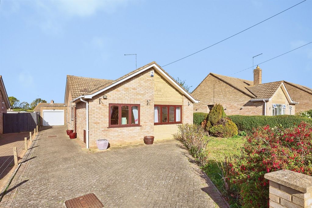 Property photo 1 of 16