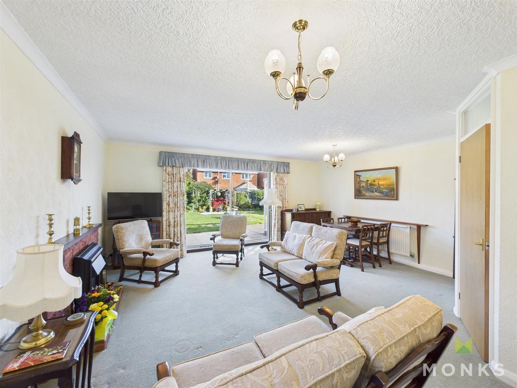 Property photo 2 of 16 Cam01348G0-Pr0770-Still016.Jpg